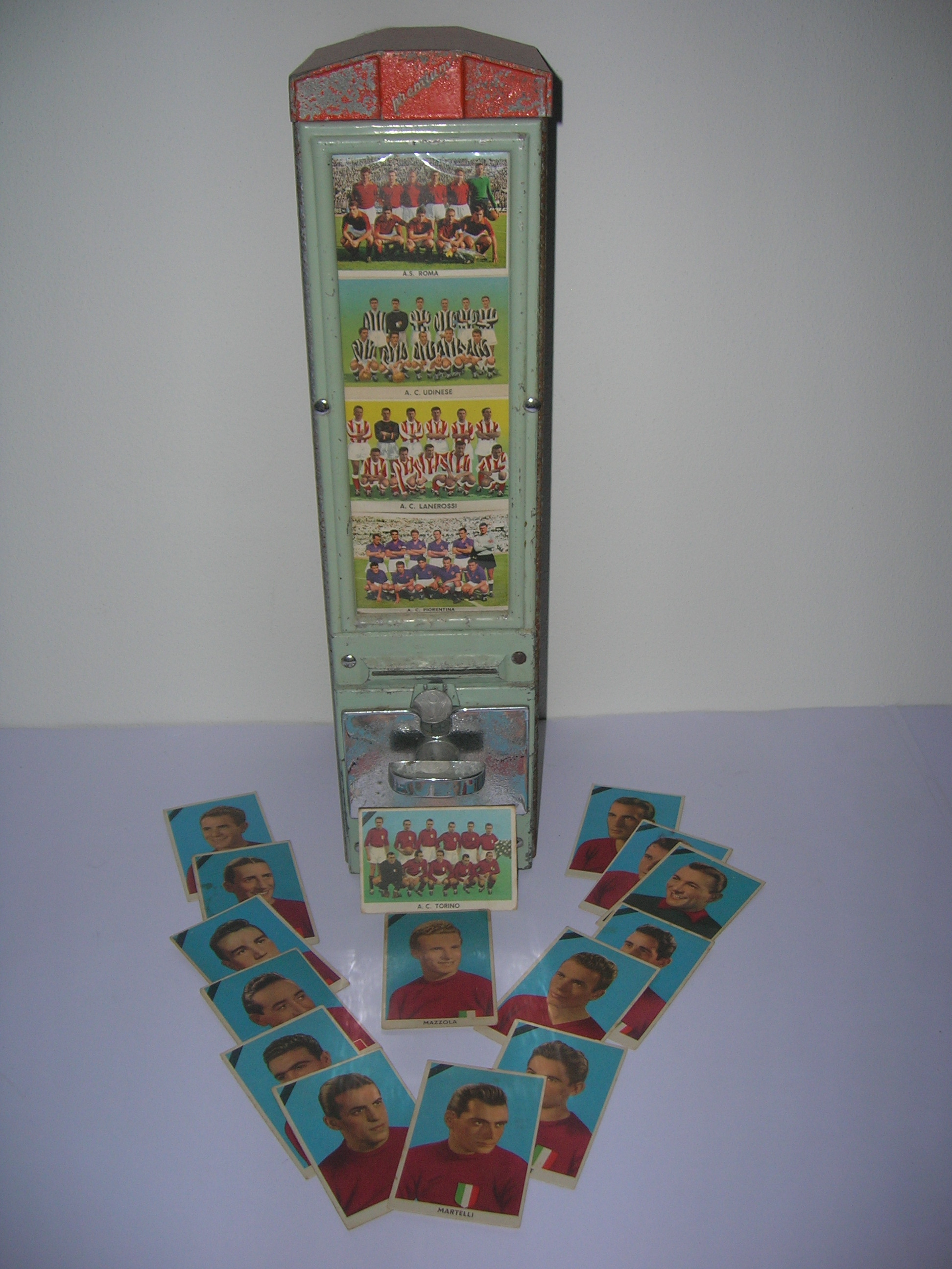 Distributore per figurine cartonate 1959
